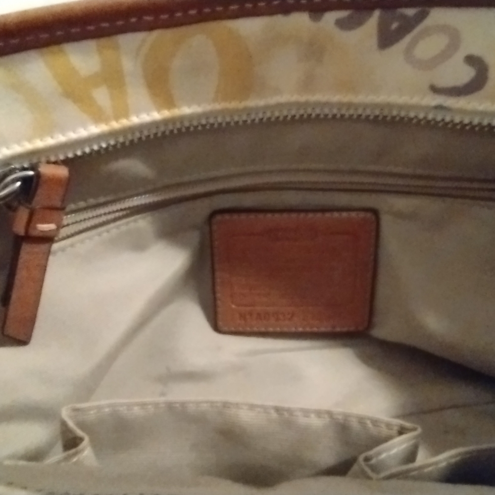 Coach Purse With The Classic Colorful Design Spelling Coach. - Picture 4 of 4